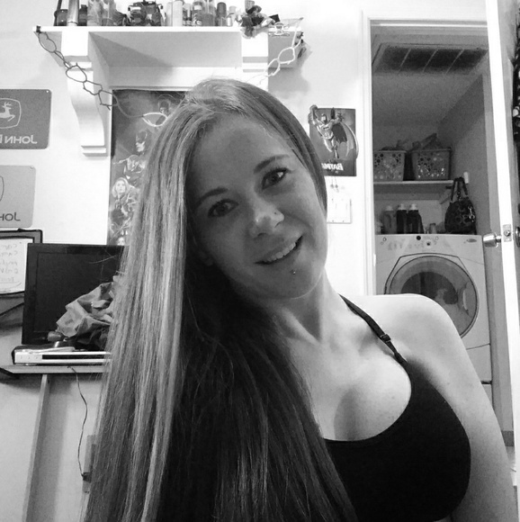 Meet your Posher, Sarah - Picture 1 of 1